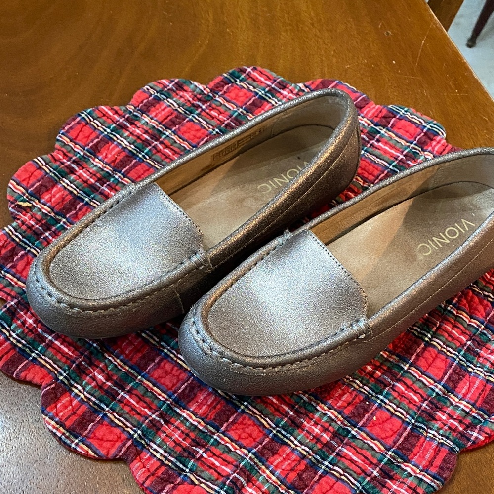Vionic Women's Shimmering Loafers